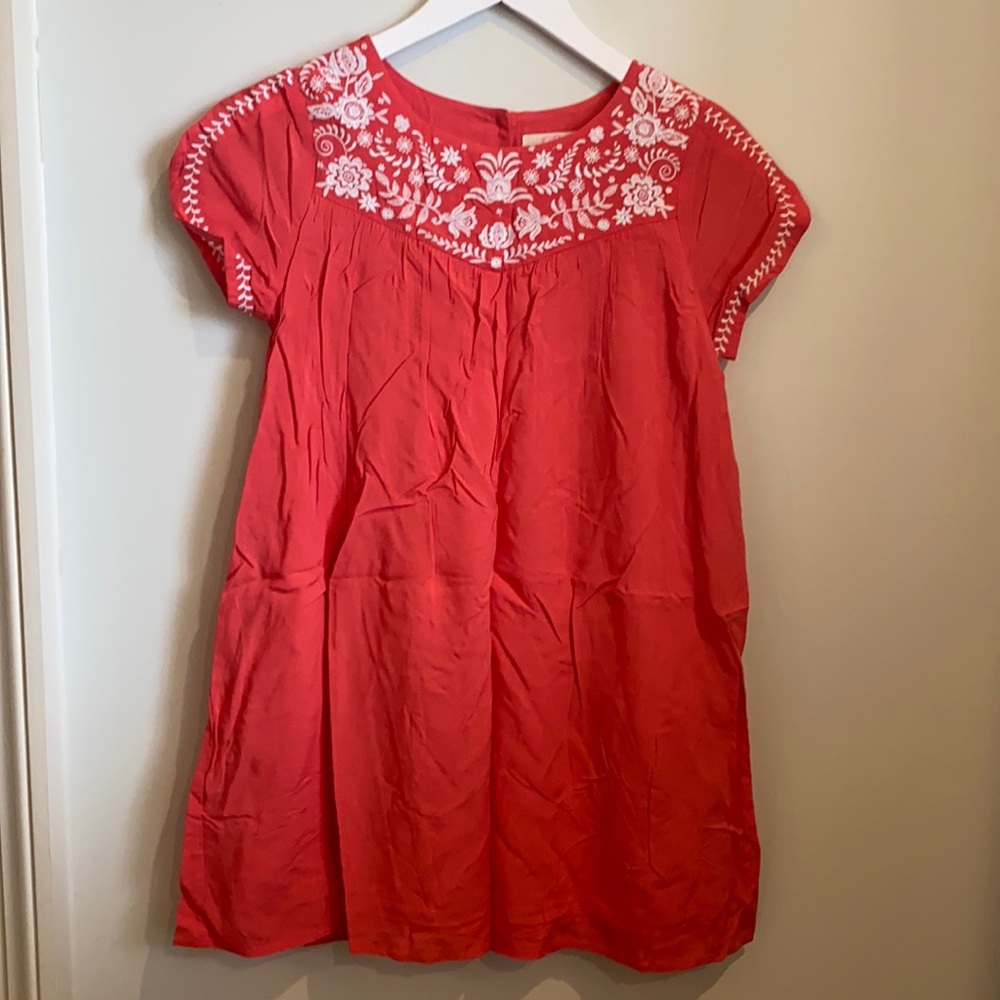Coral dress with white appliqué